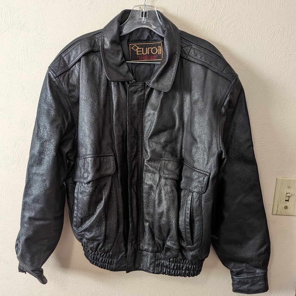 Vintage Euro Mond of California black leather bomber jacket, made in Korea, larg
